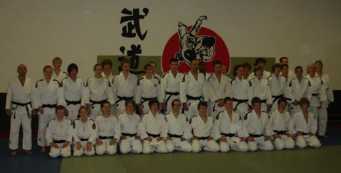 20081116_Groepsfoto_Roeland_Schelfhout_1ste_dan_2_pico.JPG